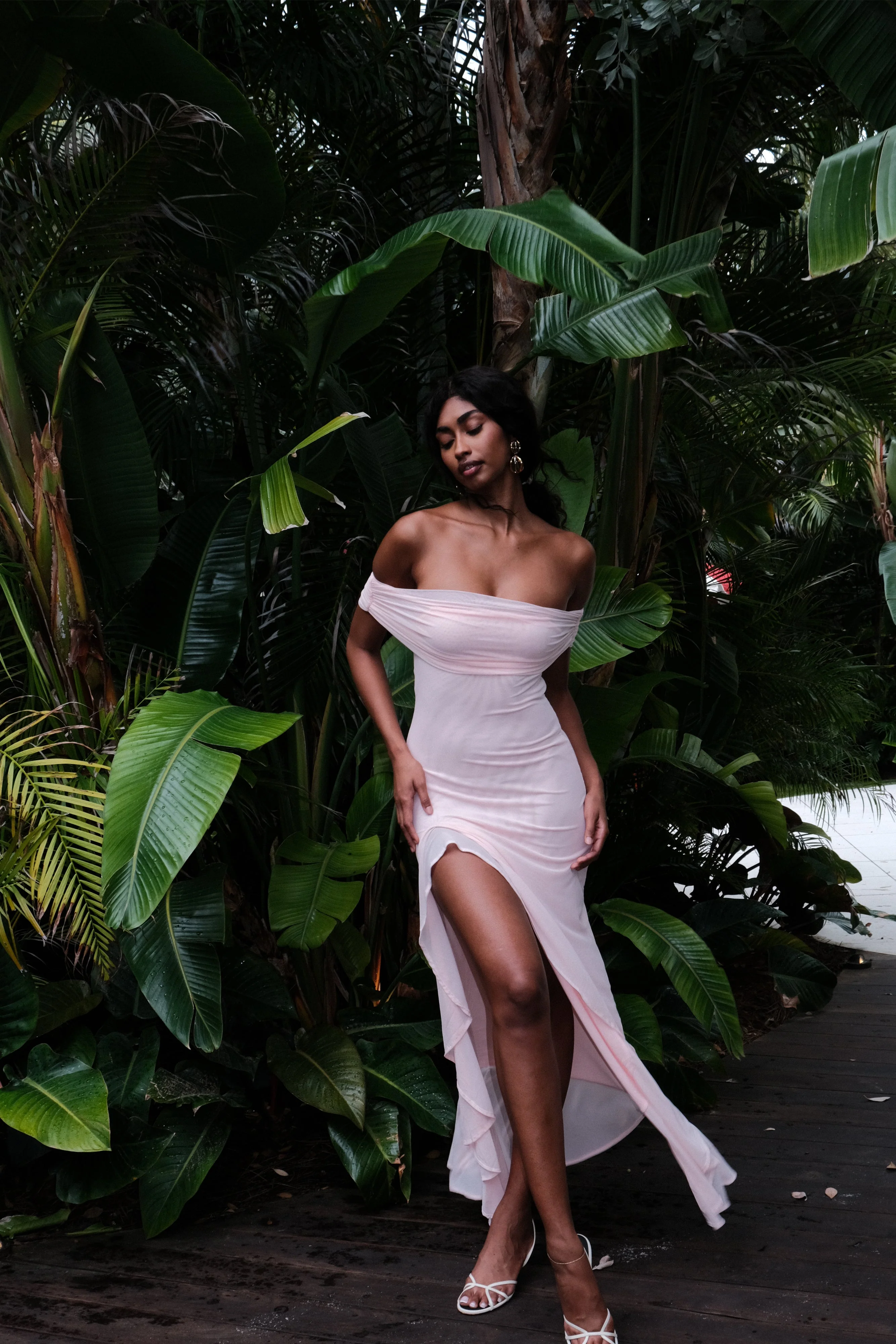 Audrey Off Shoulder Mesh Maxi Dress - Pale Pink - Image 3
