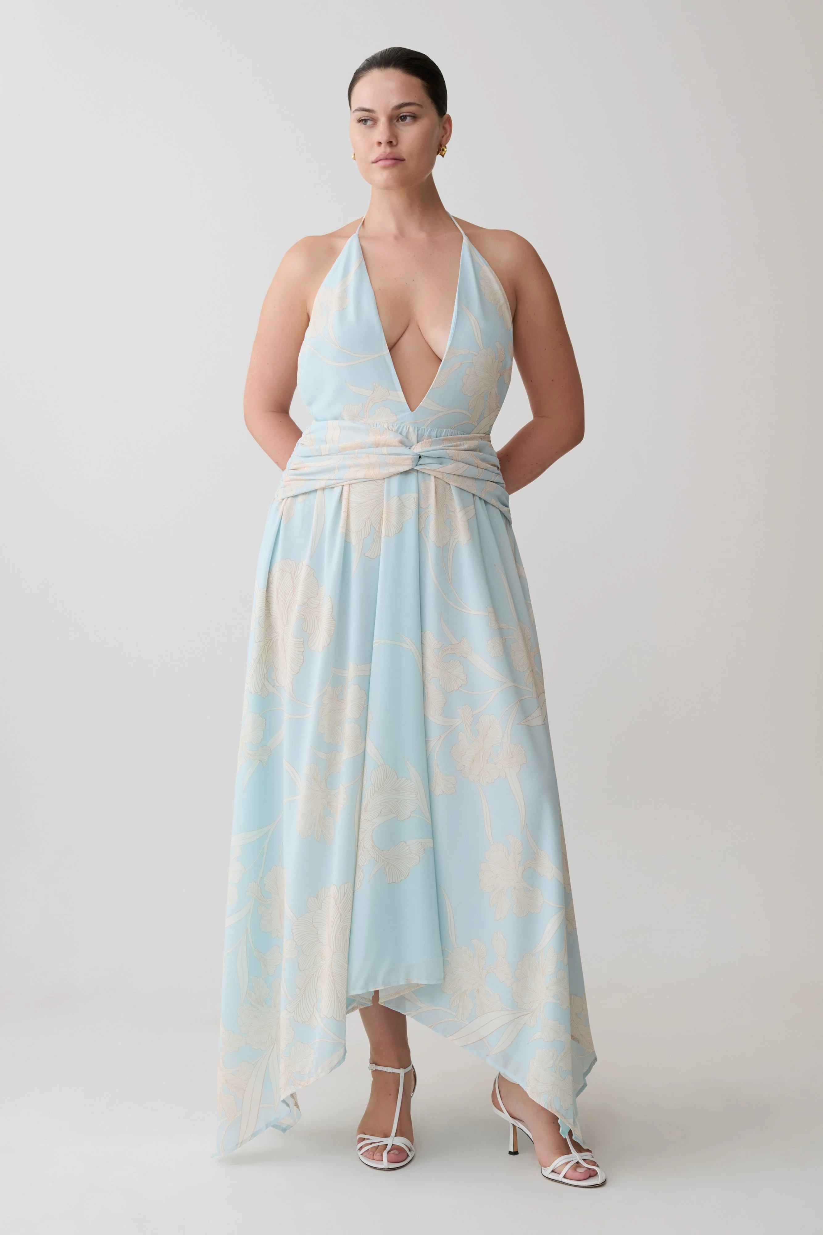 Cyra Plunge Chiffon Midi Dress - Blue Floral Print - Image 2