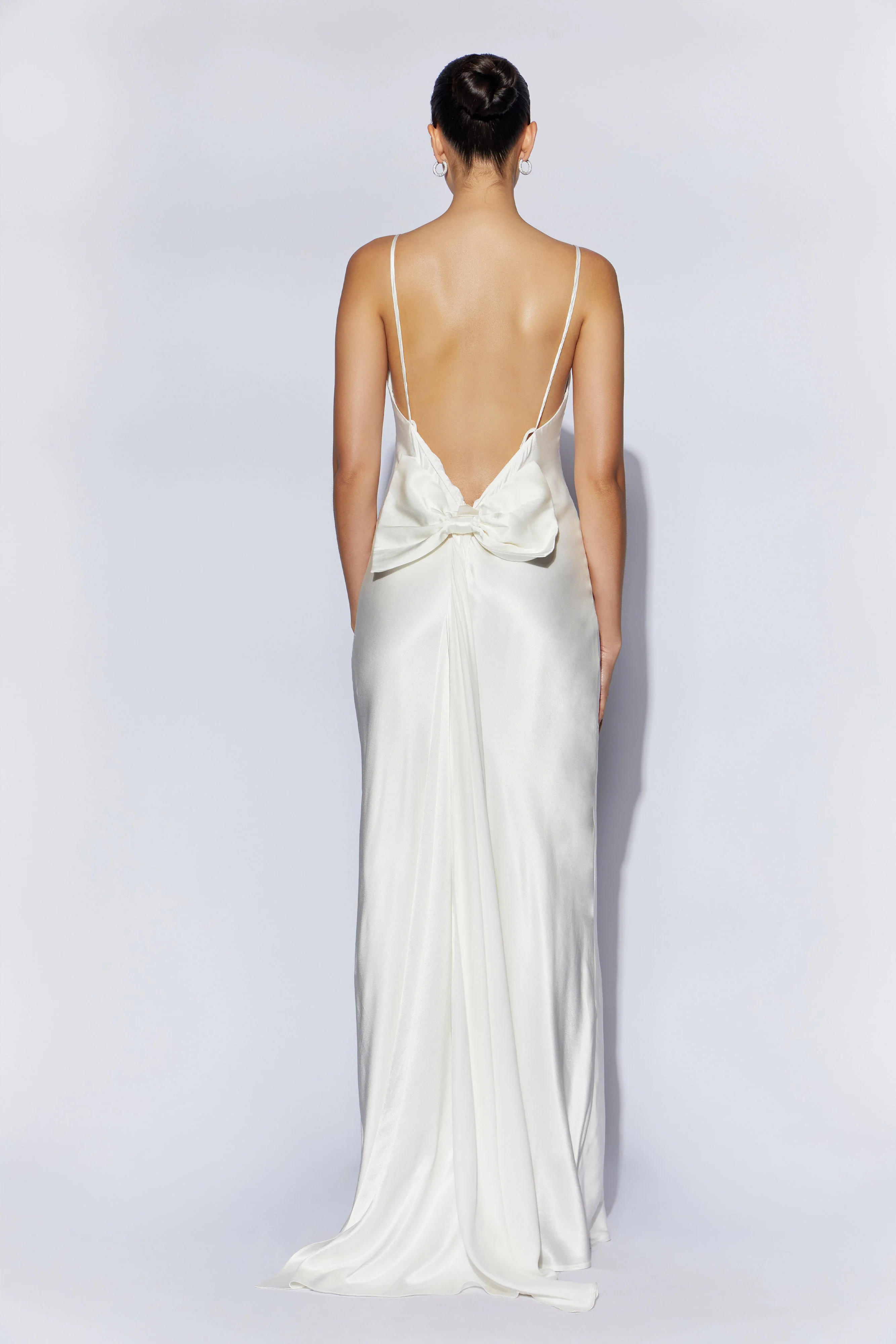 Kailey Low Back Maxi Dress With Bow Train - White - Image 7