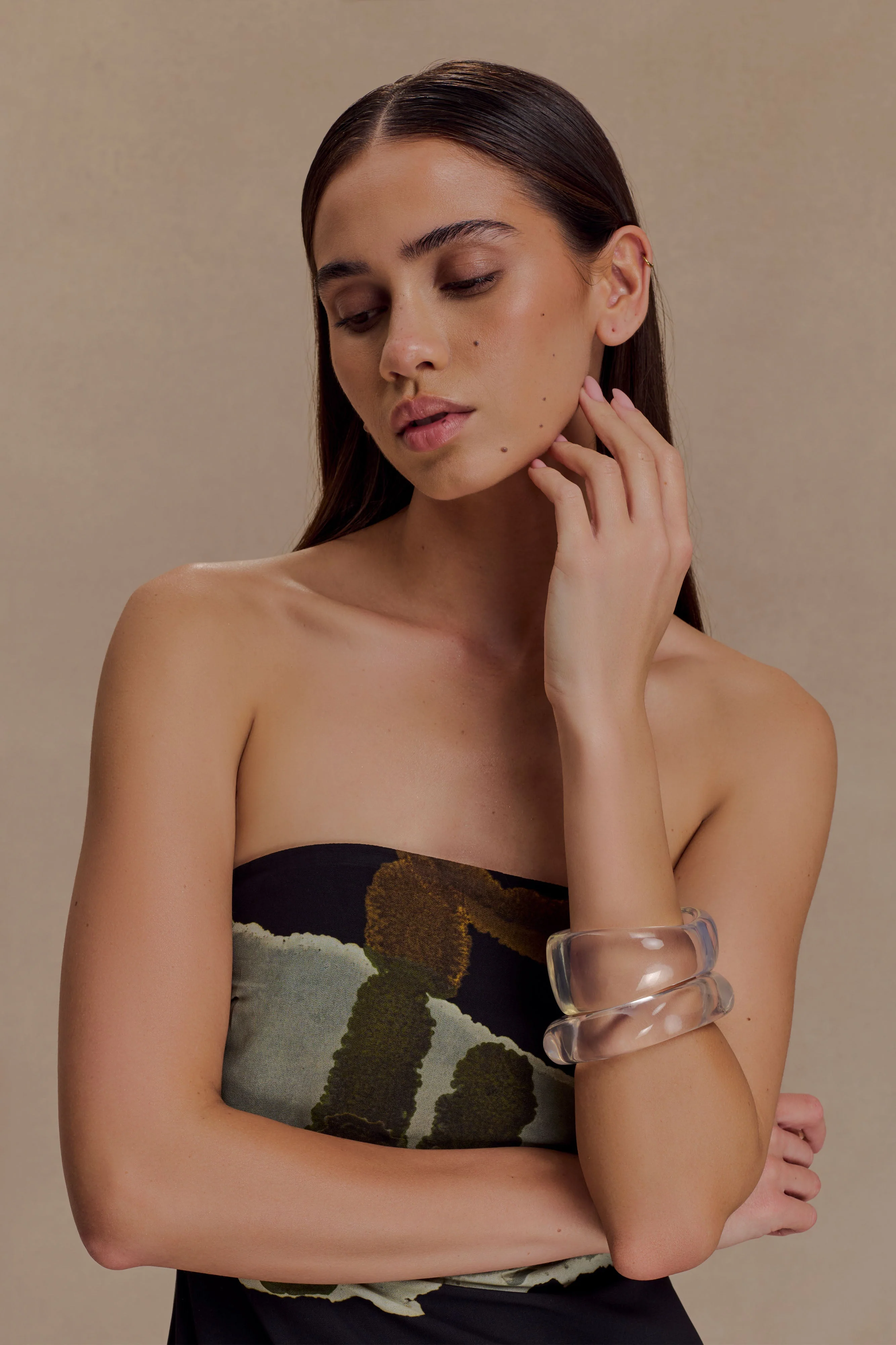 Marah Resin Bangle Set - Clear - Image 4