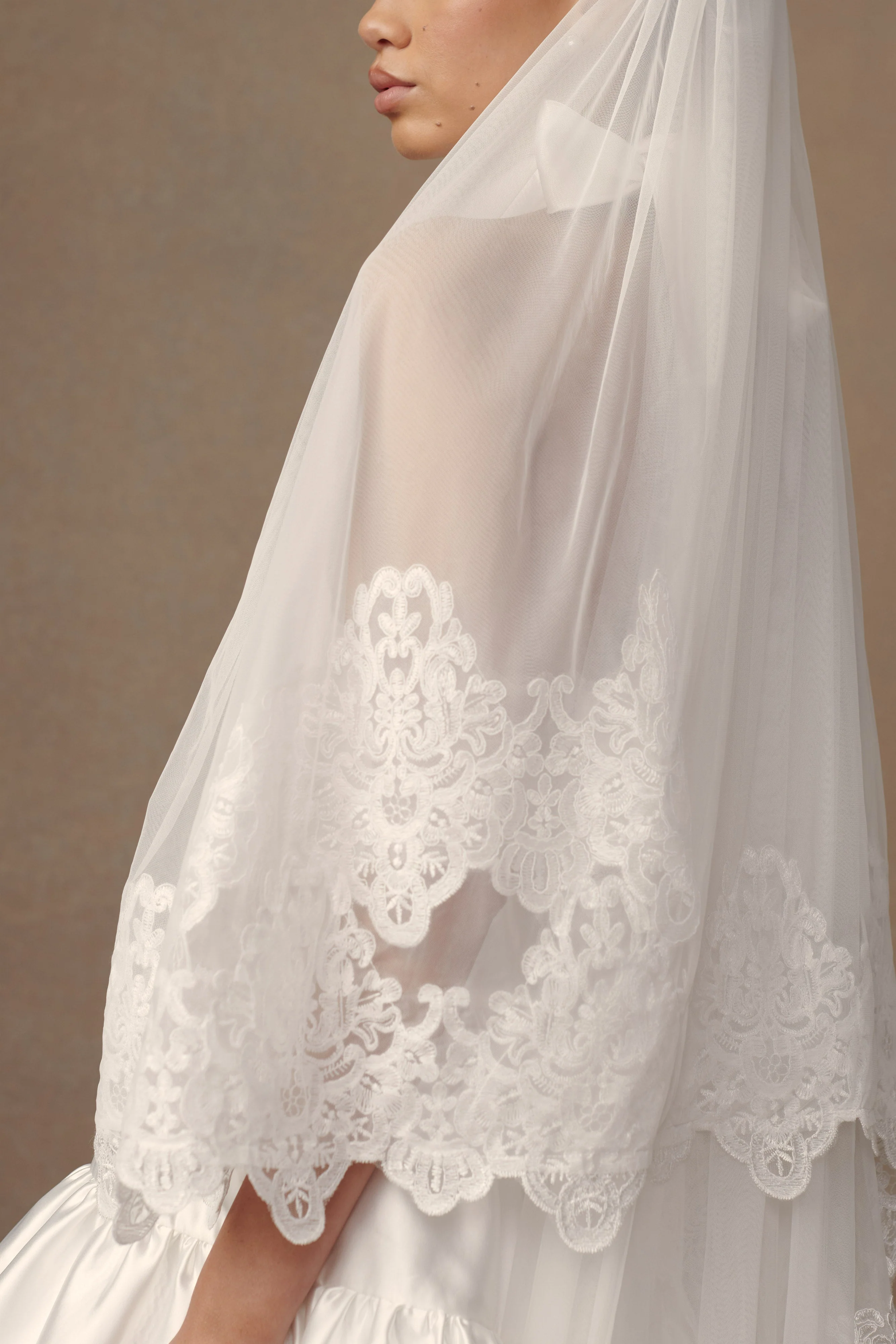 Paulette Lace Trim Veil - White - Image 2