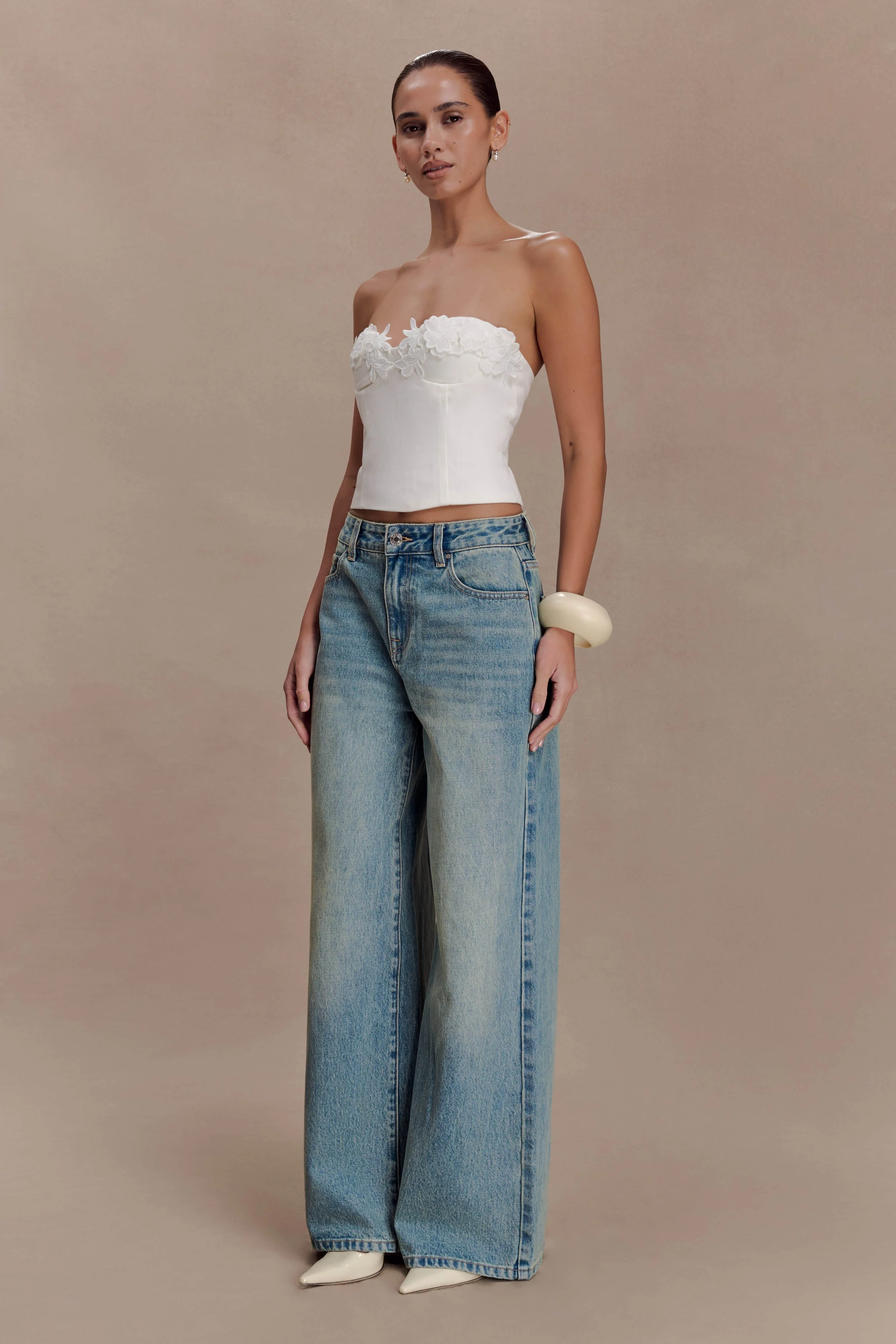 Romi Mid Rise Wide Leg Jeans - Faded Mid Blue - Image 3