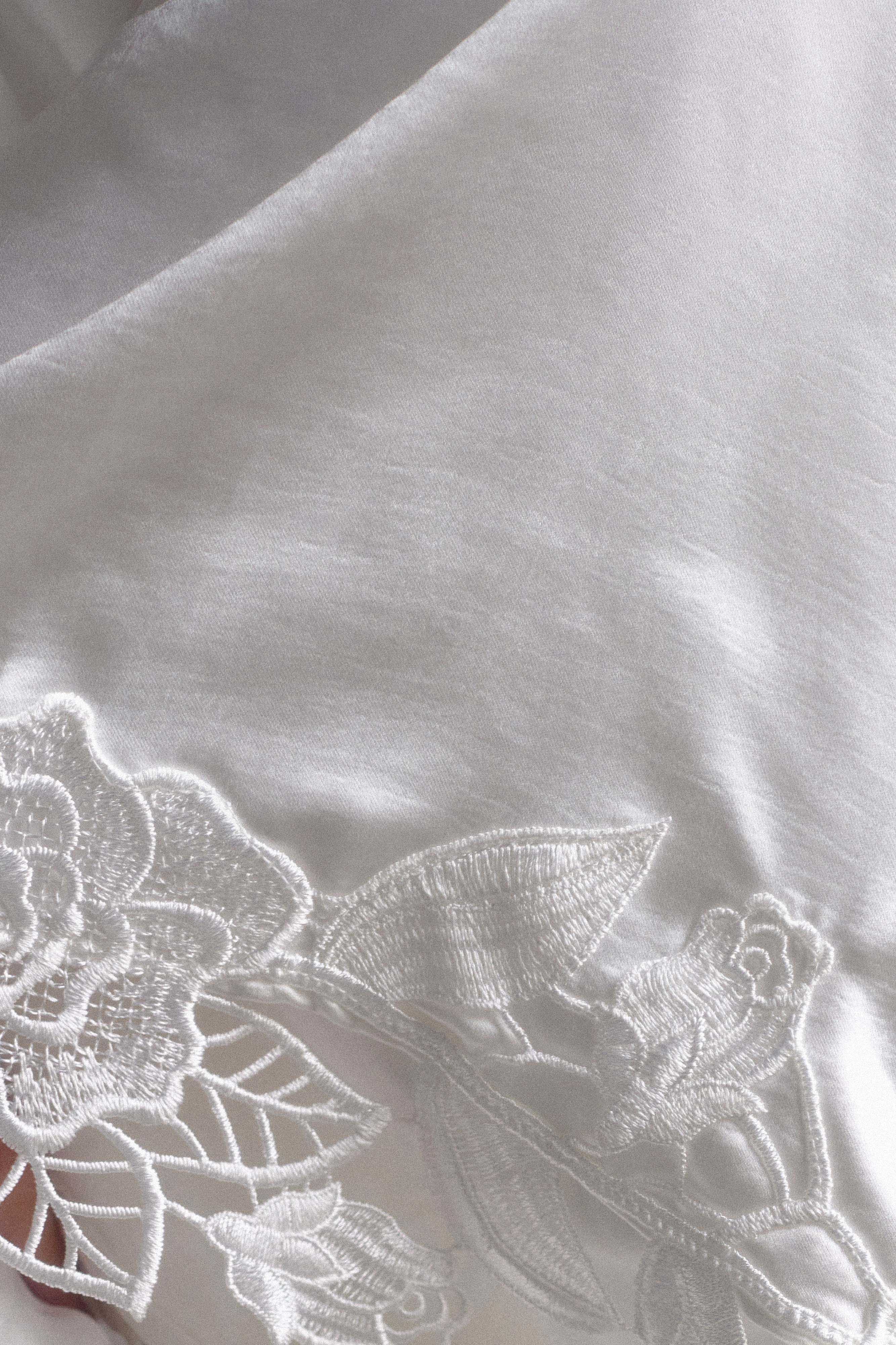 Sullivan Satin Bridal Robe With Lace - Ivory - Image 7
